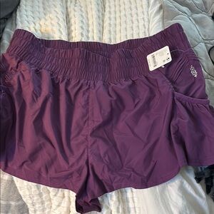 Free People Movememt NWT Women's Purple Get your Flirt on Shorts XL